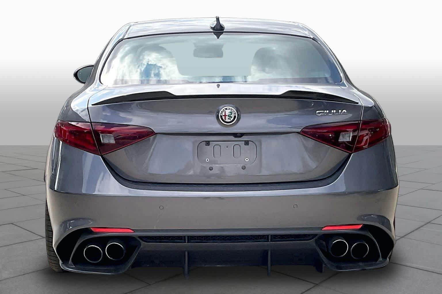 Used 2018 Alfa Romeo Giulia Quadrifoglio w/ Driver Assist Dynamic Package RWD image 5