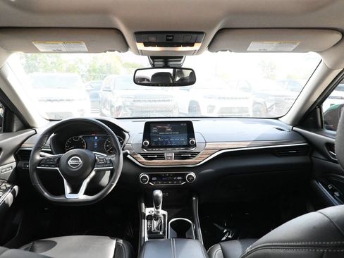 Used 2021 Nissan Altima 2.5 Platinum AWD/4WD image 27
