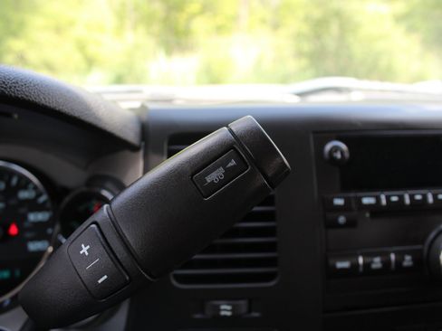 Used 2012 GMC Sierra 2500 SLE w/ Snow Plow Prep Package AWD/4WD image 25