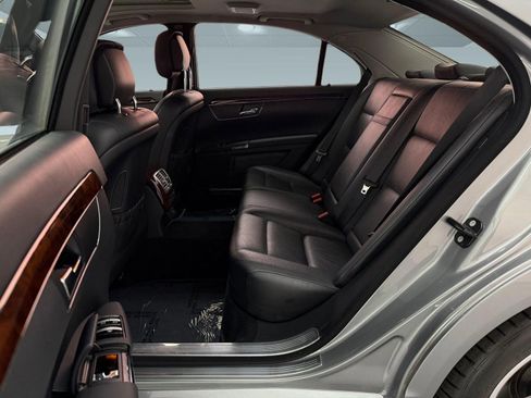 Used 2011 Mercedes-Benz S 550 image 12