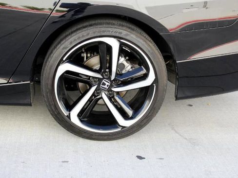 Used 2022 Honda Accord Sport image 41