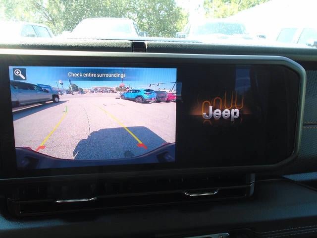 Used 2026 Jeep Gladiator Mojave AWD/4WD image 11