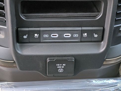 New 2026 RAM 1500 Limited AWD/4WD image 32