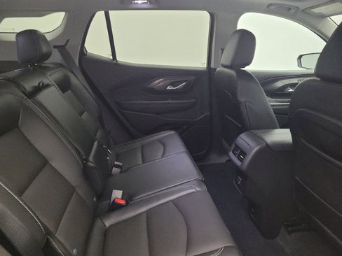 Used 2023 GMC Terrain SLT w/ Infotainment Package II AWD/4WD image 19