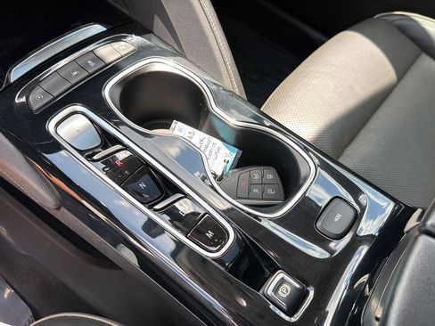 Used 2021 Buick Envision Essence w/ Sport Touring Package FWD image 27