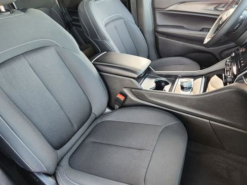 Certified 2025 Jeep Grand Cherokee Laredo X w/ Luxury Tech Group I image 14