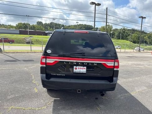 Used 2017 Lincoln Navigator Select AWD/4WD image 7