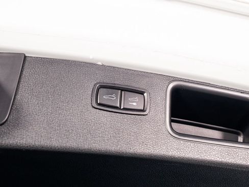 Used 2021 Porsche Macan S AWD/4WD image 41