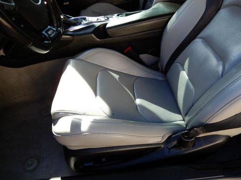 Used 2020 Chevrolet Camaro SS RWD image 10