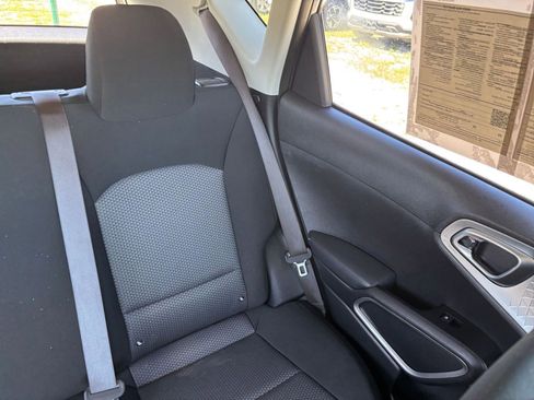 Used 2025 Kia Soul LX w/ LX Technology Package FWD image 36
