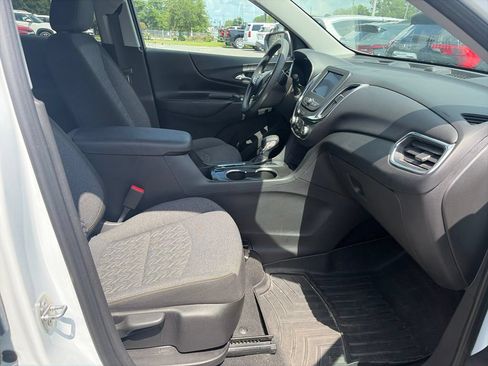 Used 2023 Chevrolet Equinox LT FWD image 9