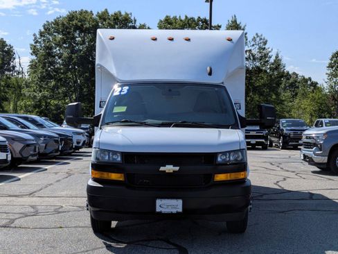 Used 2023 Chevrolet Express 3500 w/ Power Convenience Package RWD image 2