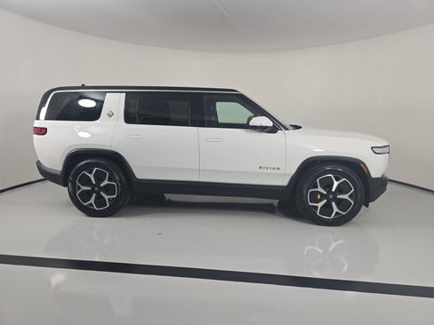 Used 2024 Rivian R1S Adventure AWD/4WD image 6