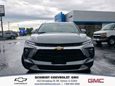 Used 2024 Chevrolet Blazer LT w/ Convenience Package FWD image 2