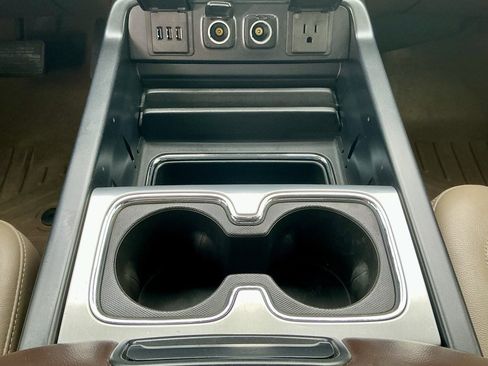 Used 2015 GMC Sierra 1500 SLT w/ SLT Crew Cab Value Package image 34