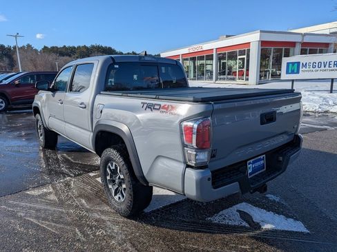 Used 2021 Toyota Tacoma TRD Off-Road image 3