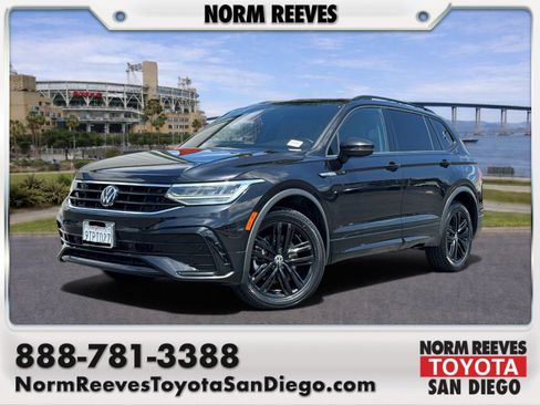 Used 2022 Volkswagen Tiguan SE R-Line AWD/4WD image 1