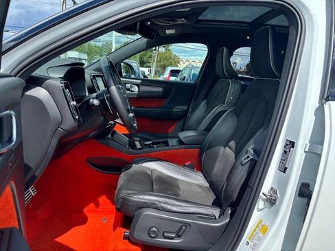Used 2019 Volvo XC40 T5 R-Design AWD/4WD image 18