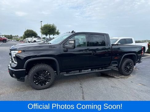 Used 2025 Chevrolet Silverado 2500 LTZ w/ Trail Boss Package AWD/4WD image 2