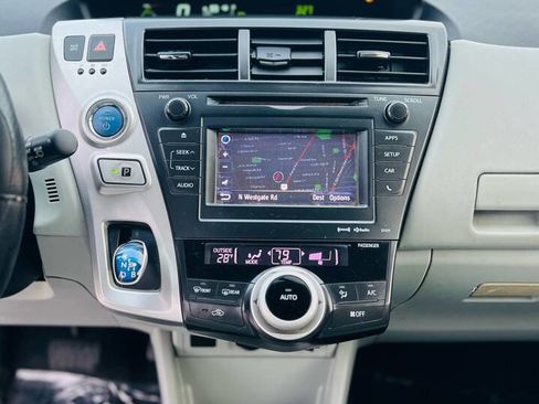 Used 2012 Toyota Prius V Three image 19