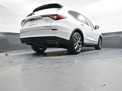 Certified 2024 Acura MDX SH-AWD w/ Technology Package image 32
