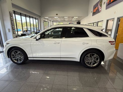 Used 2025 Genesis GV70 2.5T w/ Advanced Package image 2