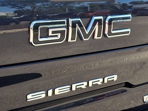 Used 2024 GMC Sierra 1500 Elevation w/ LPO, Elevation Black Package AWD/4WD image 33