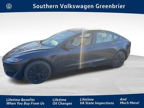 Used 2024 Tesla Model 3 Standard Range image 1