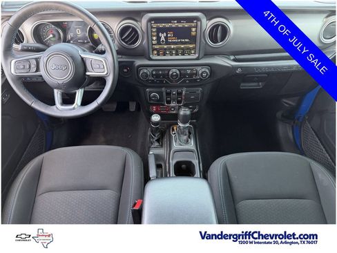 Used 2023 Jeep Wrangler Unlimited Rubicon 4xe w/ Cold Weather Group AWD/4WD image 10