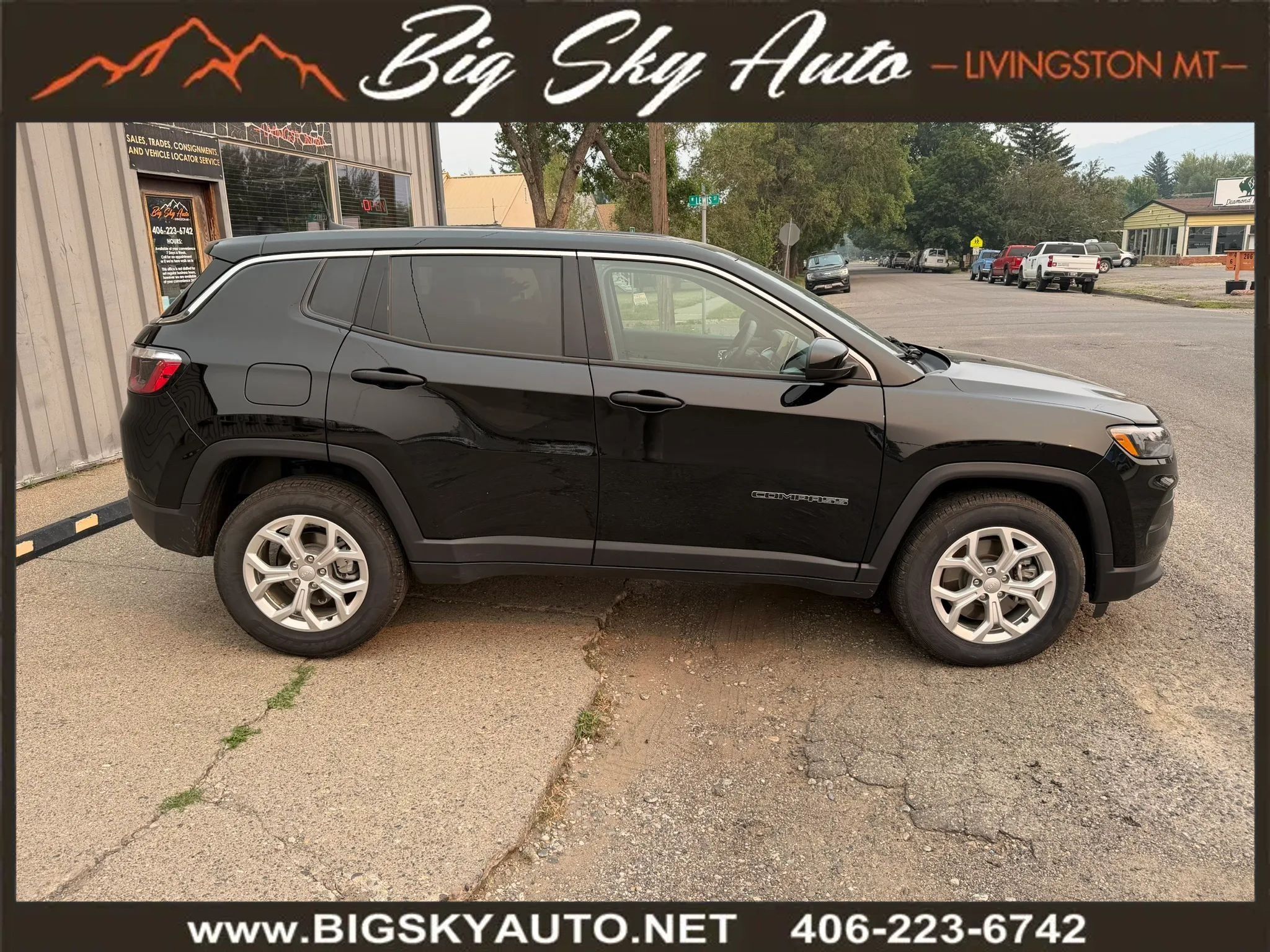 Used 2024 Jeep Compass Sport AWD/4WD image 6