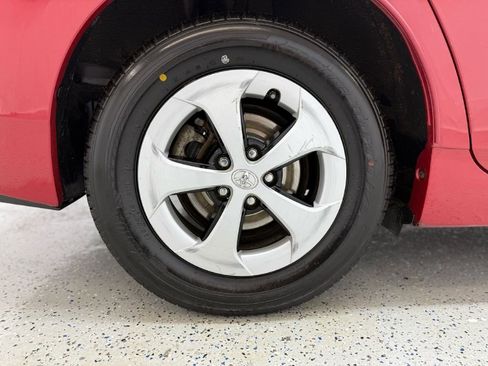 Used 2013 Toyota Prius Three image 27