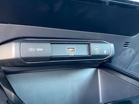 New 2026 Kia Niro EX FWD image 23