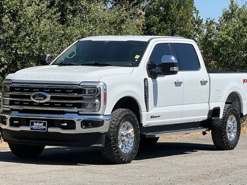Certified 2023 Ford F250 Lariat w/ Chrome Package AWD/4WD image 8