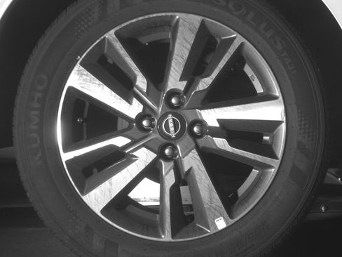 Used 2025 Nissan Versa SV FWD image 15