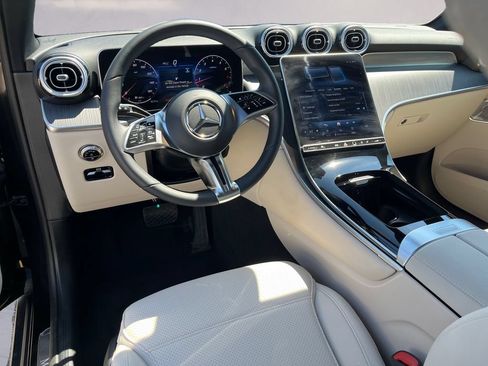Used 2026 Mercedes-Benz GLC 300 4MATIC image 9