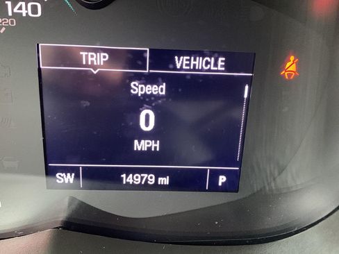 Used 2020 Chevrolet Trax LT w/ LT Convenience Package FWD image 8