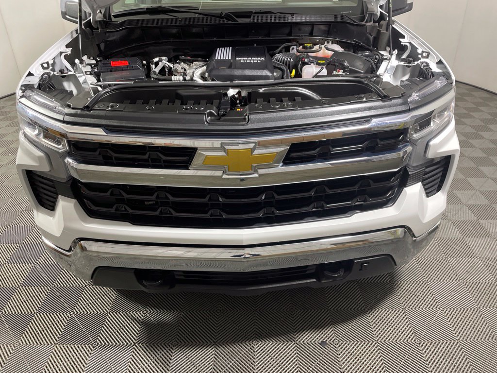 Used 2024 Chevrolet Silverado 1500 LT w/ Leather Package AWD/4WD image 26