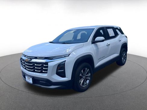 Used 2025 Chevrolet Equinox LT FWD image 10