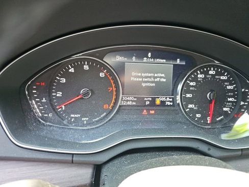 Used 2023 Audi Q5 2.0T Premium w/ Convenience Package AWD/4WD image 2