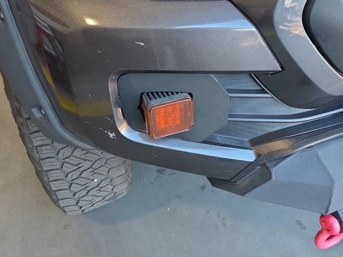 Used 2019 Toyota Tacoma TRD Off-Road w/ Technology Package AWD/4WD image 23