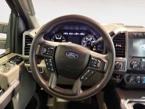 Used 2019 Ford F350 XLT w/ XLT Premium Package AWD/4WD image 10