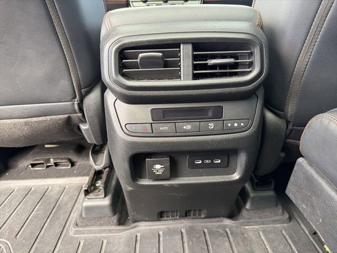 Used 2024 Honda Pilot TrailSport image 26