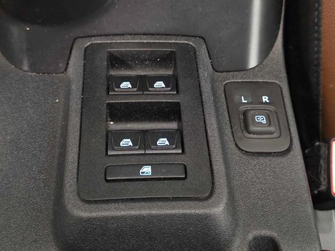 Used 2024 Ford Bronco Outer Banks AWD/4WD image 34