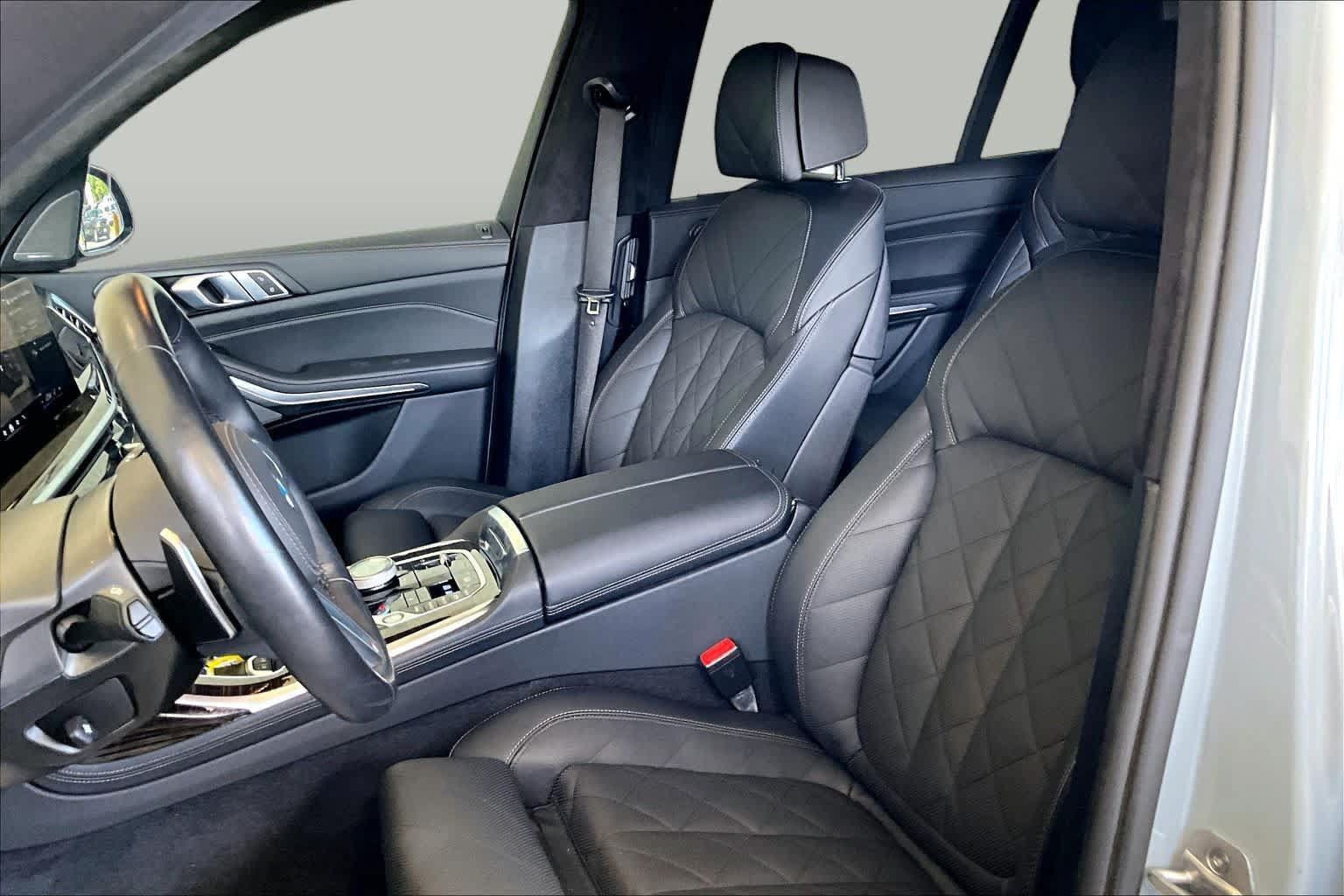 Used 2026 BMW X7 xDrive40i w/ Executive Package AWD/4WD image 8