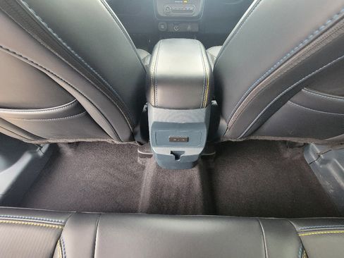 Used 2025 Ford Maverick Lobo AWD/4WD image 29