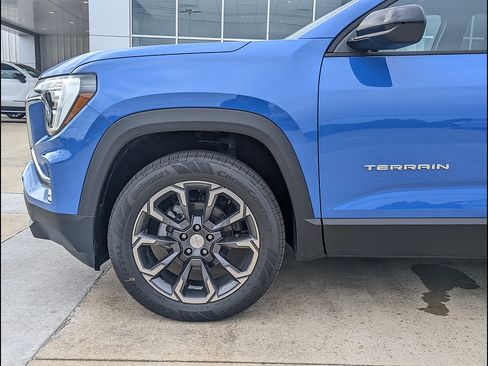 New 2026 GMC Terrain Elevation w/ Elevation Premium Package AWD/4WD image 10