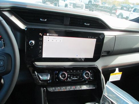 New 2026 GMC Sierra 1500 AT4 w/ AT4 Premium Package image 20