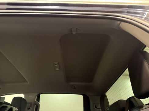 Used 2023 Chevrolet Silverado 1500 Custom image 10