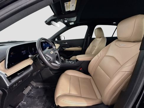 Used 2024 Cadillac XT4 Premium Luxury FWD image 23
