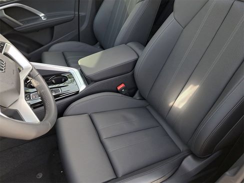 New 2025 Audi Q5 Premium Plus image 17